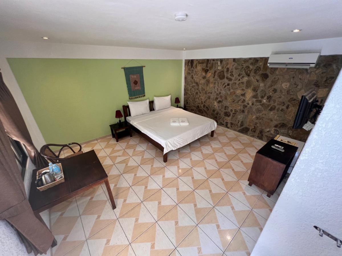 Alona Swiss Resort Panglao Esterno foto